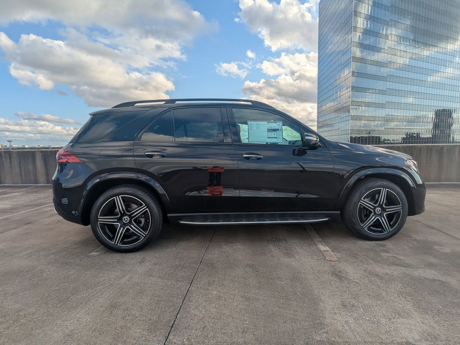 2026 Mercedes Benz GLE 450 4MATIC photo 4
