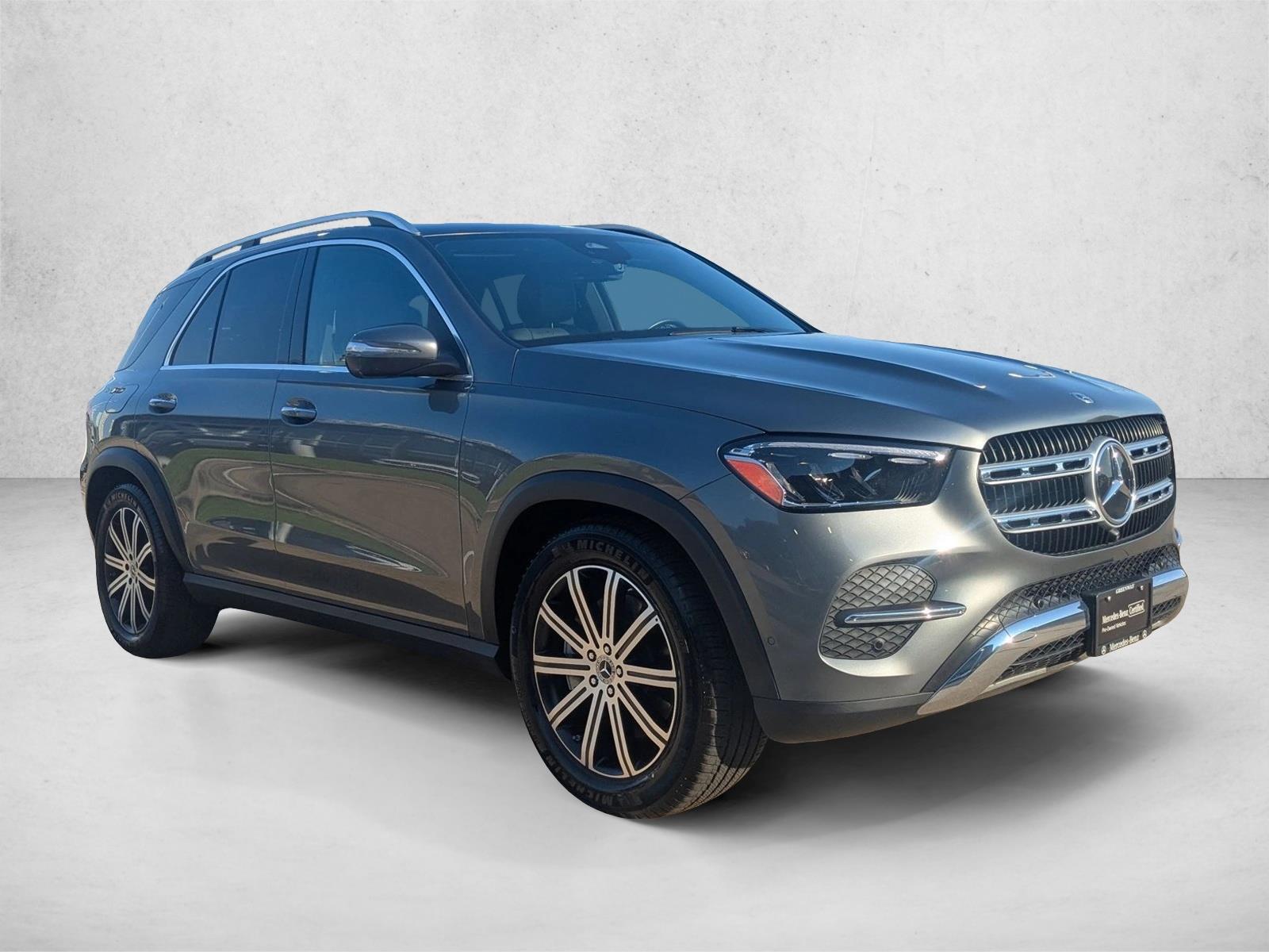 2025 Mercedes Benz GLE 450 4MATIC photo 3