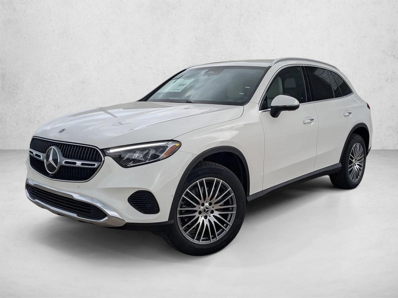 2026 Mercedes-Benz GLC GLC 300's photo