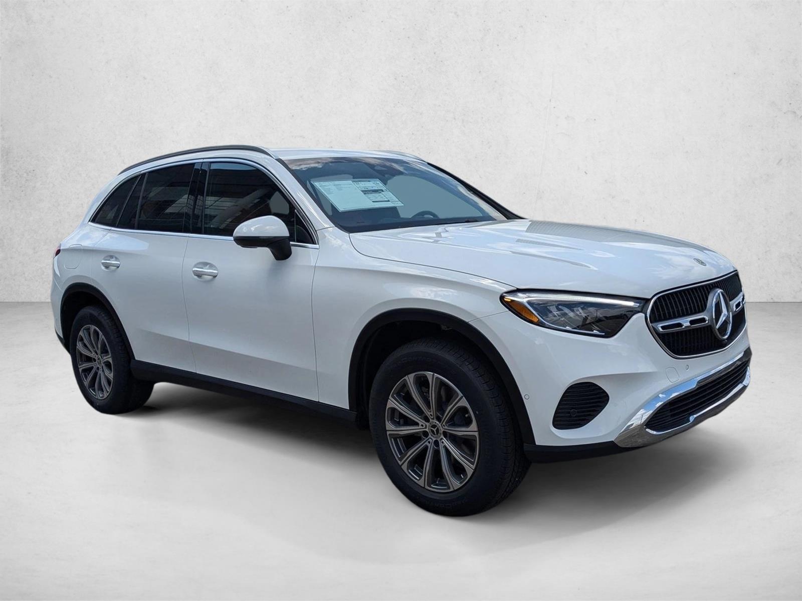 2025 Mercedes Benz GLC 300 photo 2