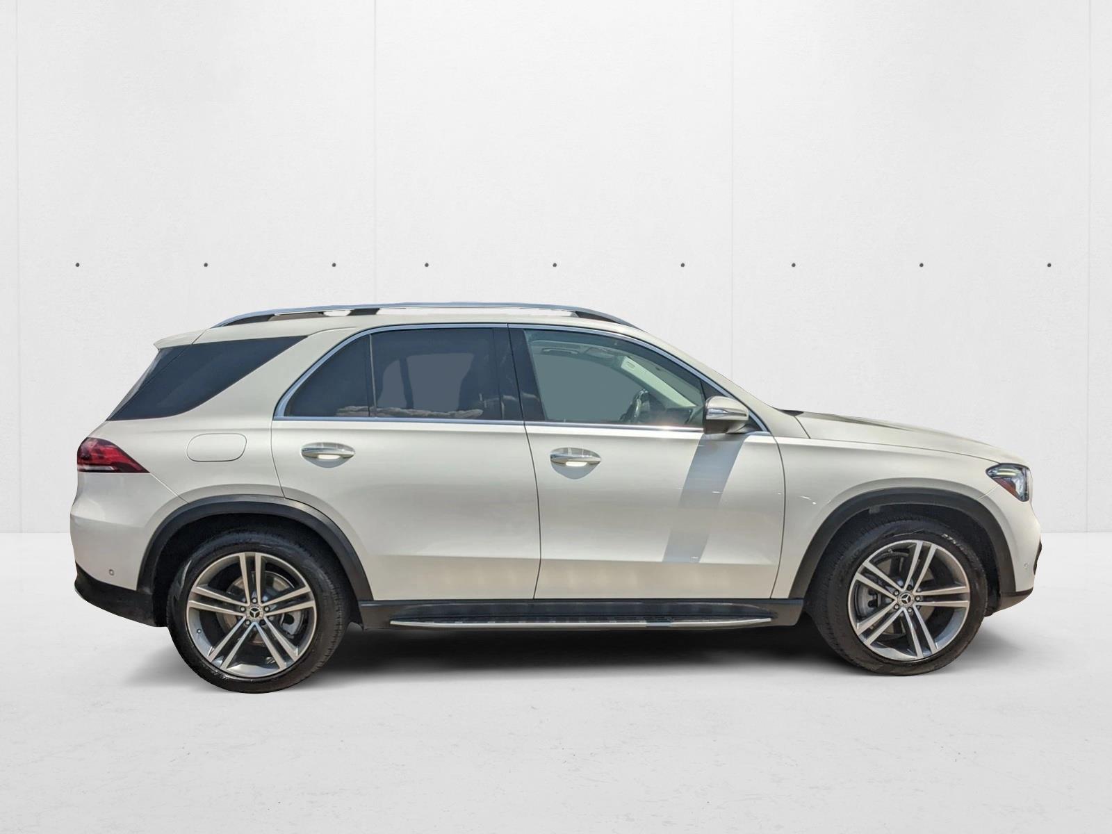2022 Mercedes Benz GLE 450 4MATIC photo 4