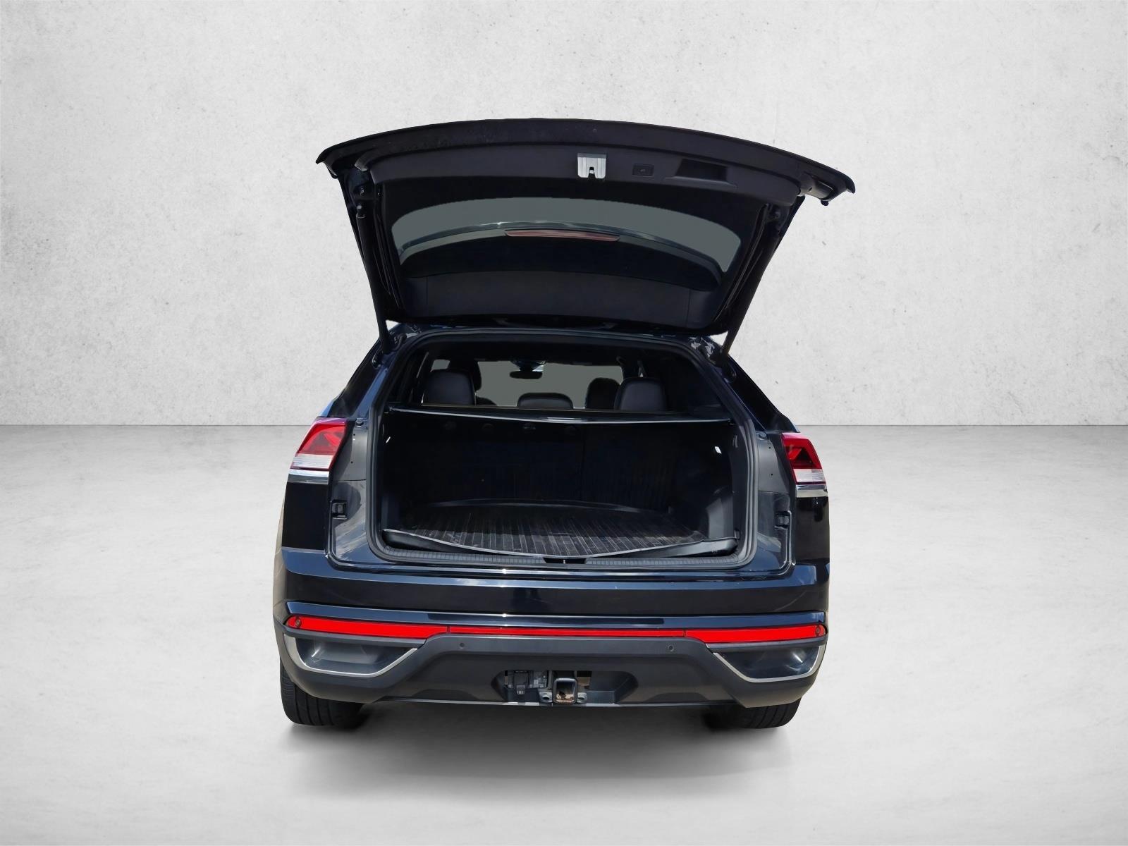 2024 Volkswagen Atlas Cross Sport 5
