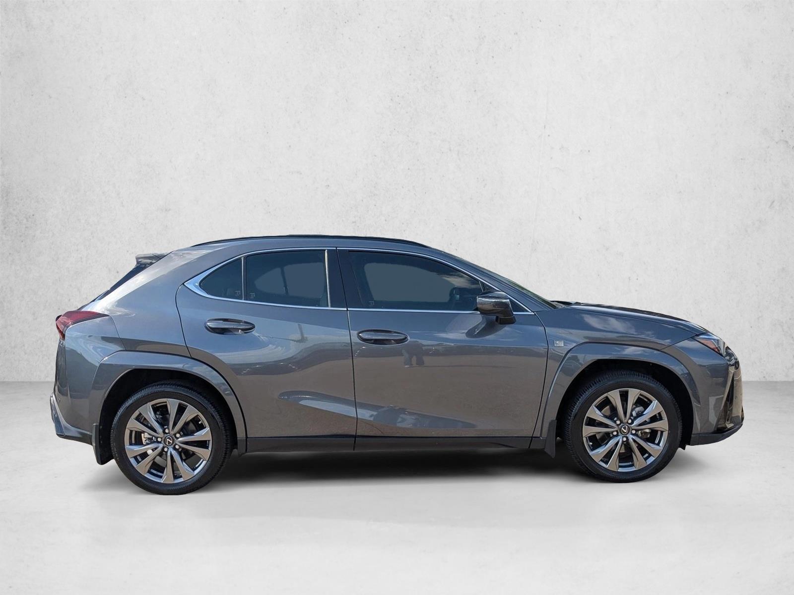 2024 Lexus UX 250h F SPORT Design photo 4
