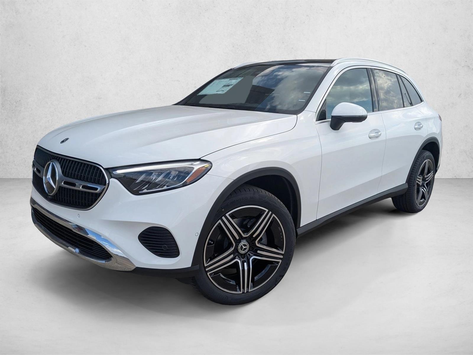 2026 Mercedes-Benz GLC GLC 300's photo