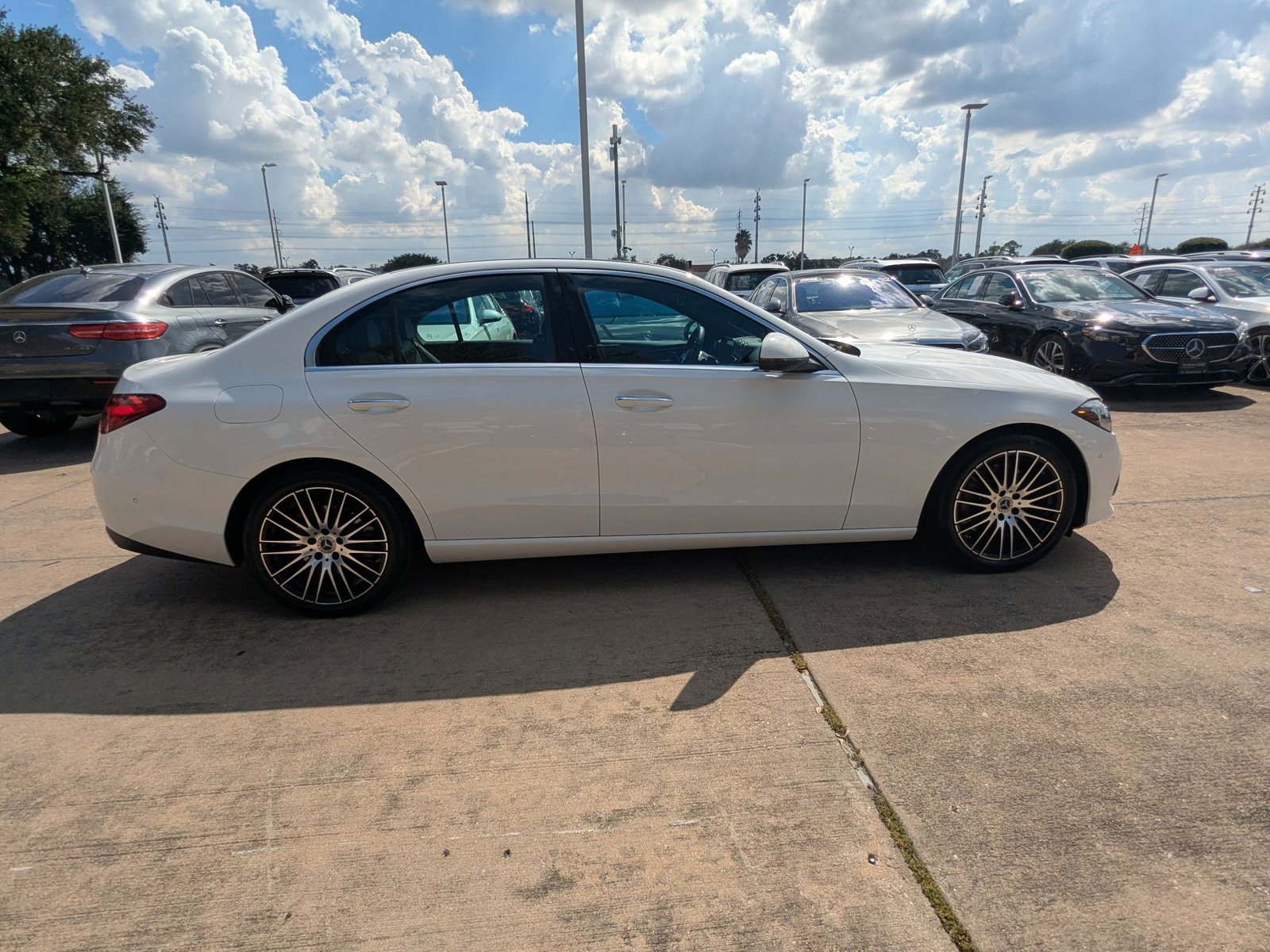 2025 Mercedes Benz C 300 photo 4