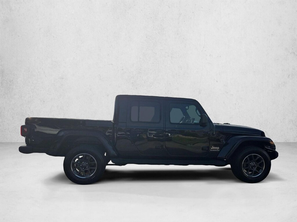 Used 2020 Jeep Gladiator Overland Truck Crew Cab