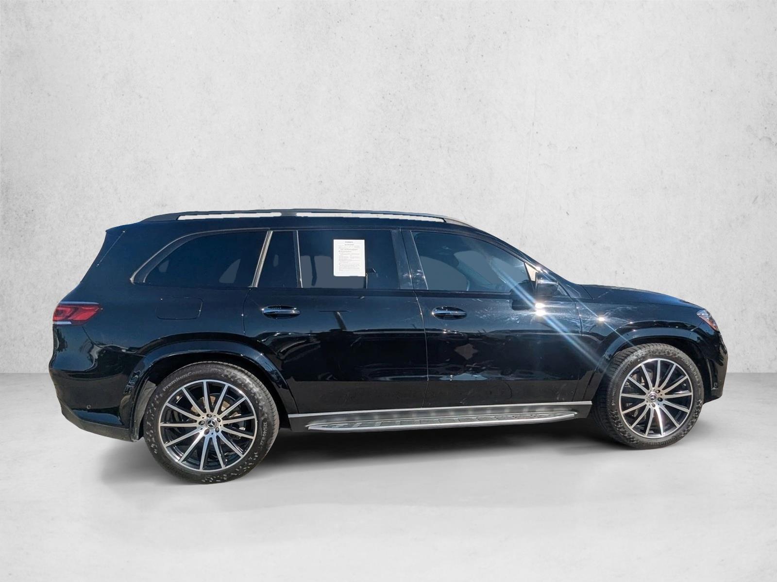 2022 Mercedes Benz GLS 450 4MATIC photo 4