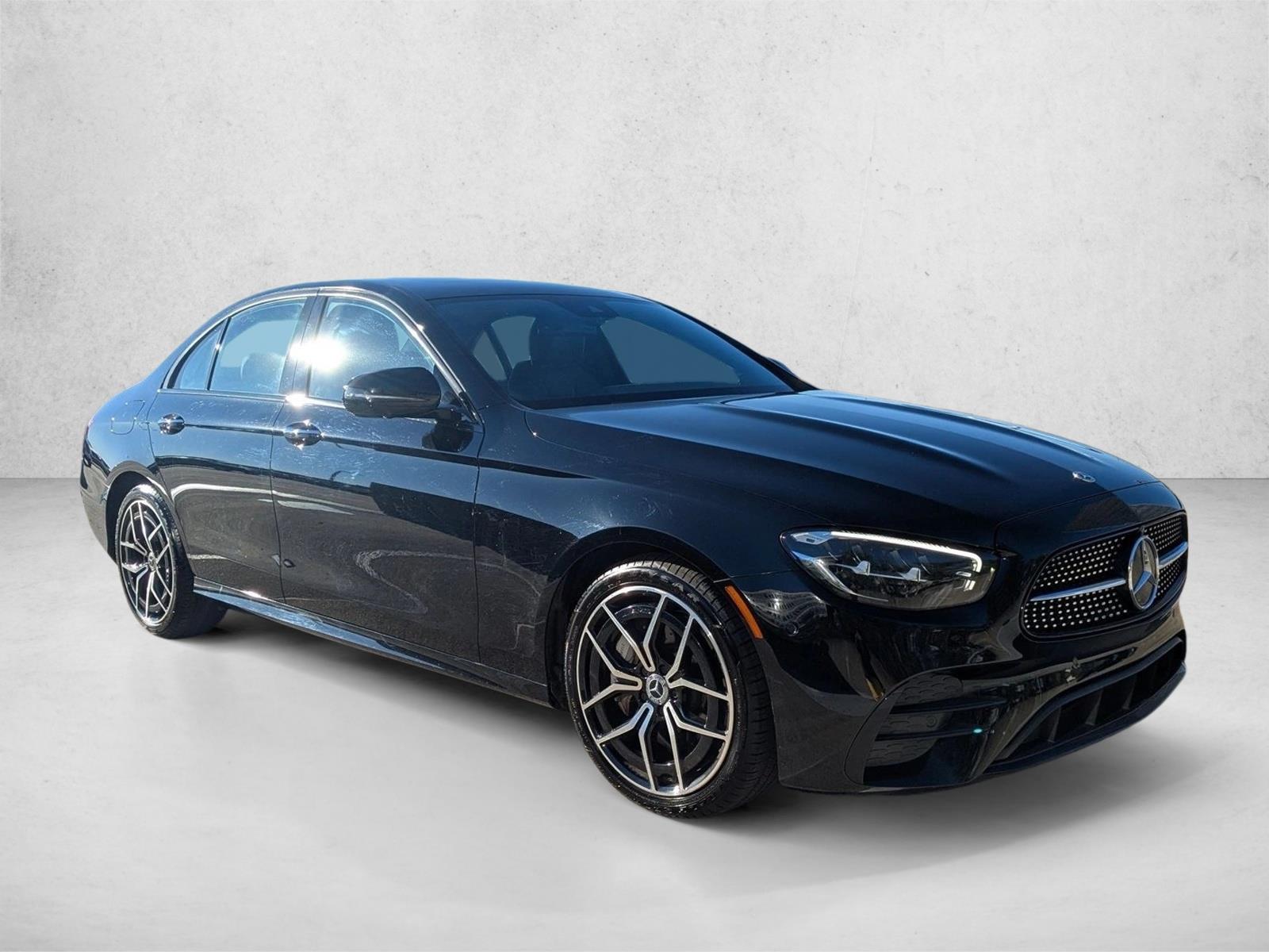 2022 Mercedes Benz E 350 Sedan photo 3