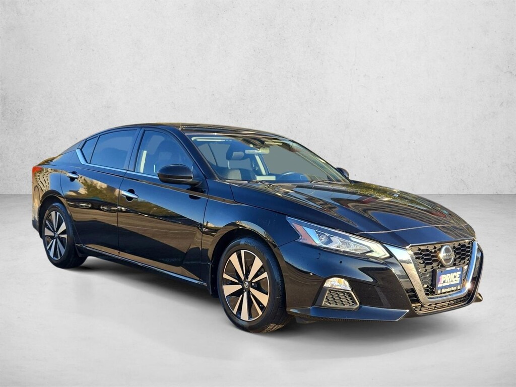 Used 2022 Nissan Altima 2.5 SV Sedan