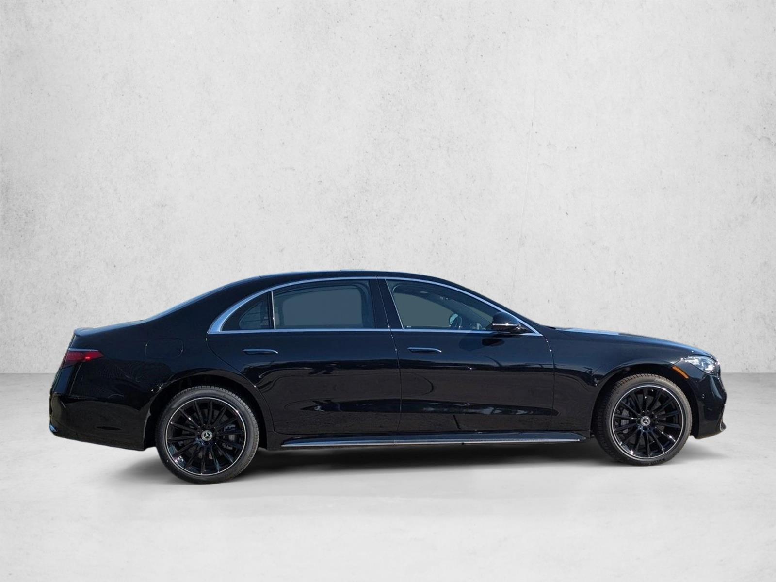 2026 Mercedes Benz S 580 4MATIC photo 2