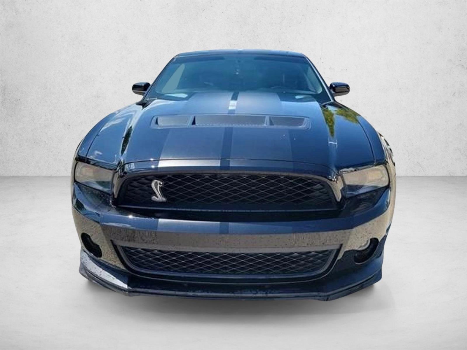 2010 Ford Mustang Shelby GT photo 2