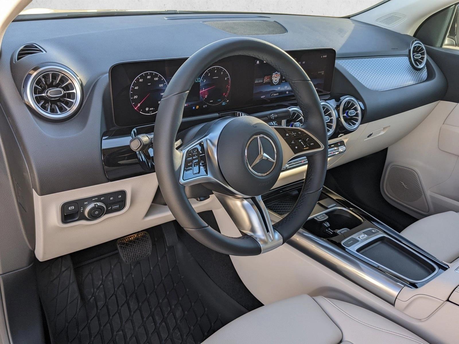 2025 Mercedes Benz GLA 250 photo 4