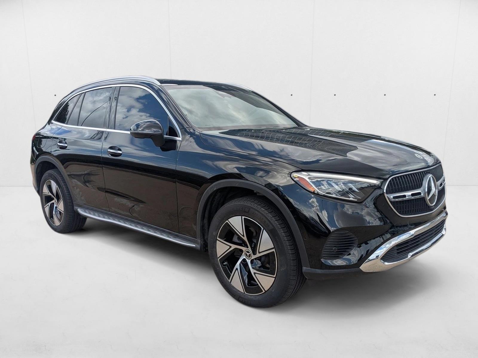 2024 Mercedes Benz GLC 300 4MATIC photo 2