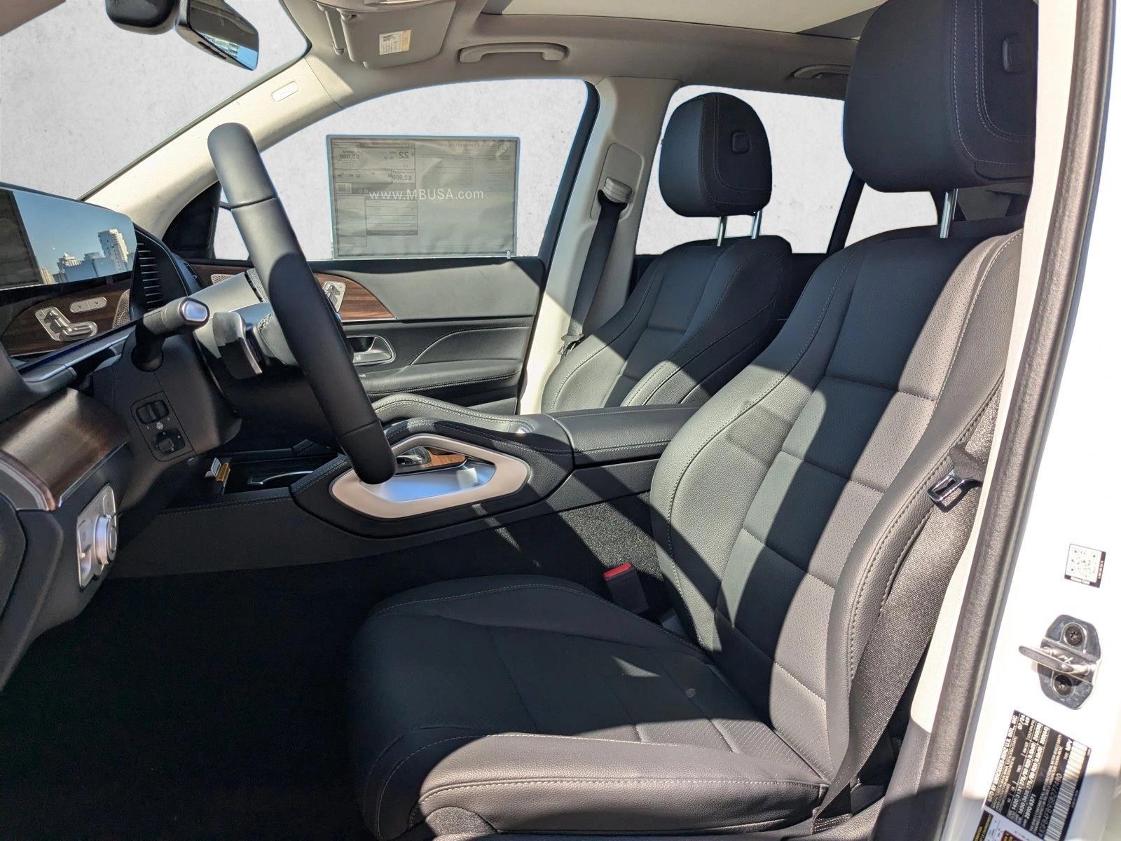 2025 Mercedes Benz GLE 4MATIC photo 4