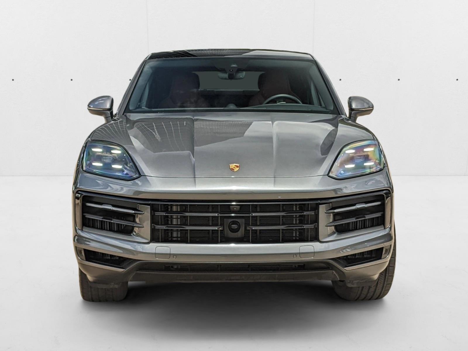 2024 Porsche Cayenne Coupe photo 2