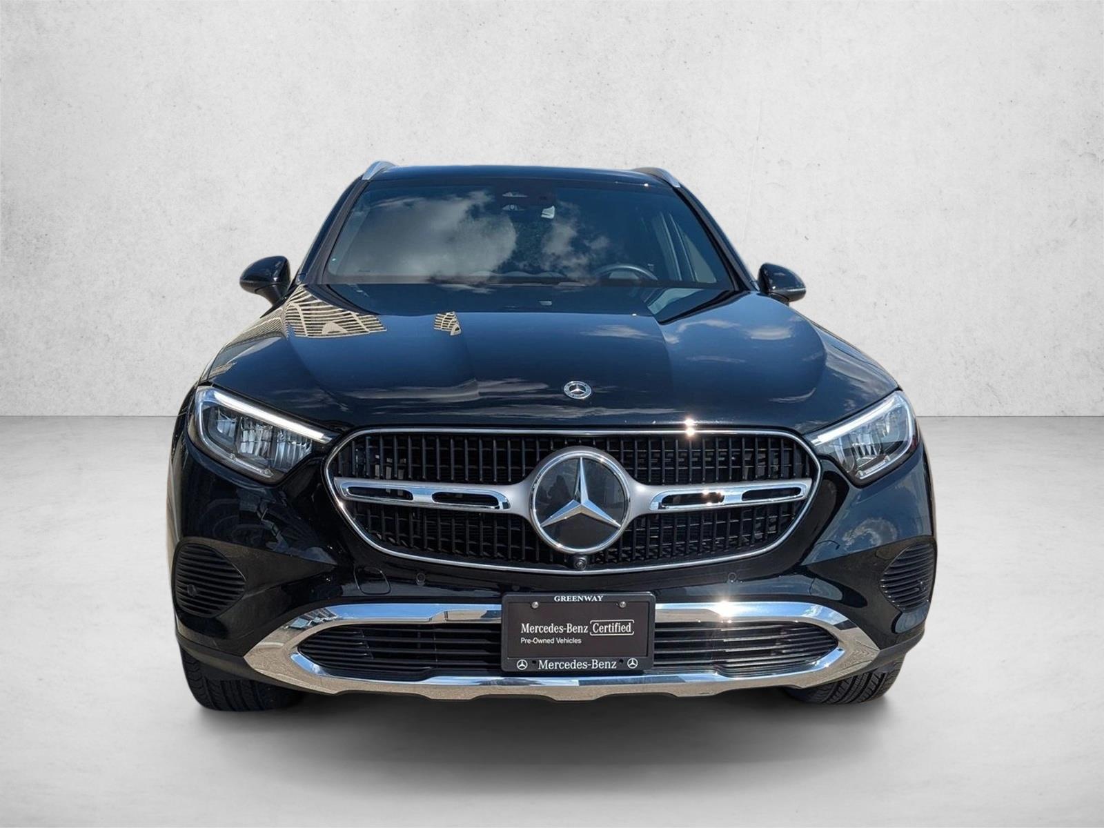 2024 Mercedes Benz GLC 300 4MATIC photo 2