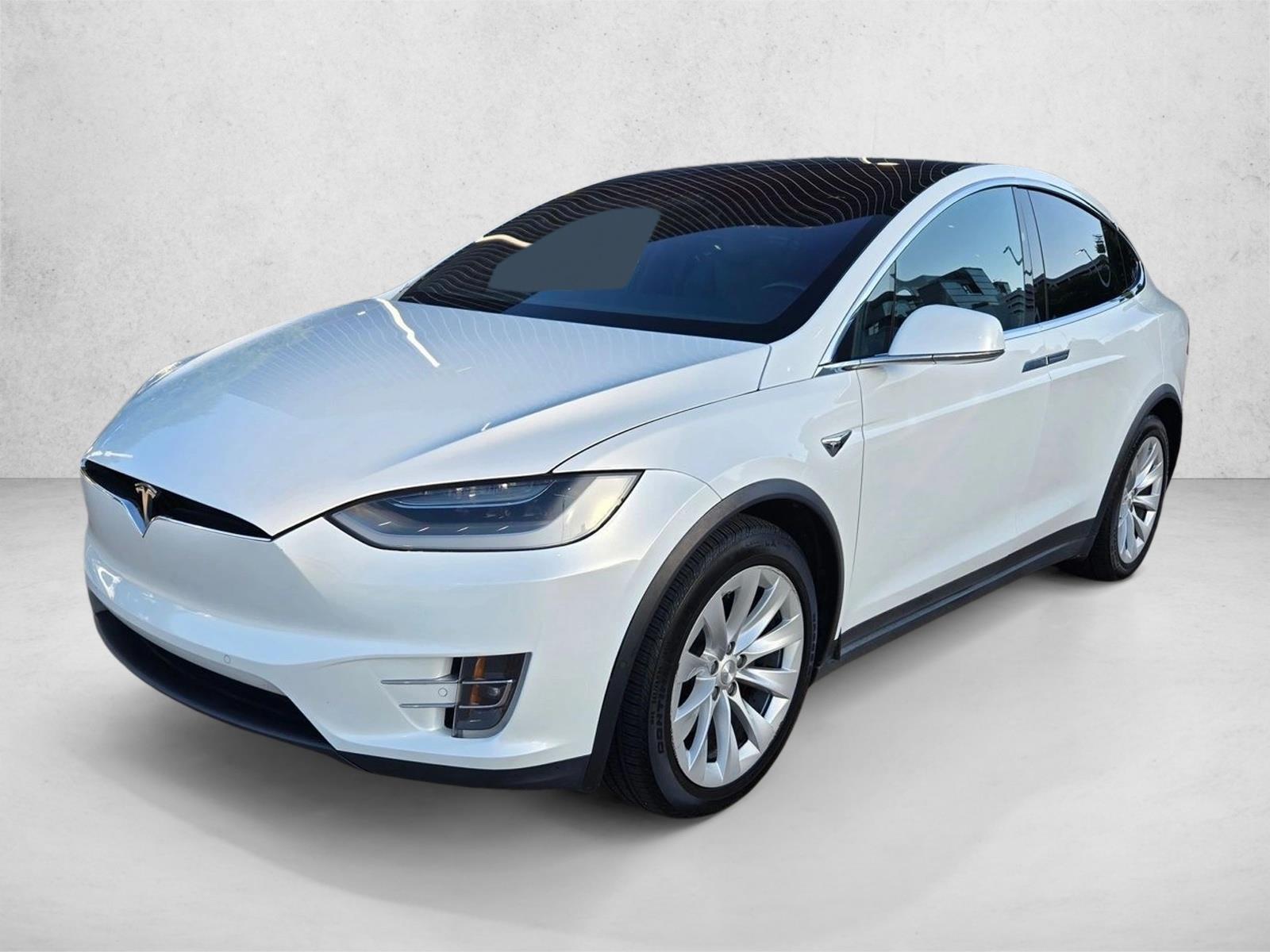 2020 Tesla Model X Long Range's photo