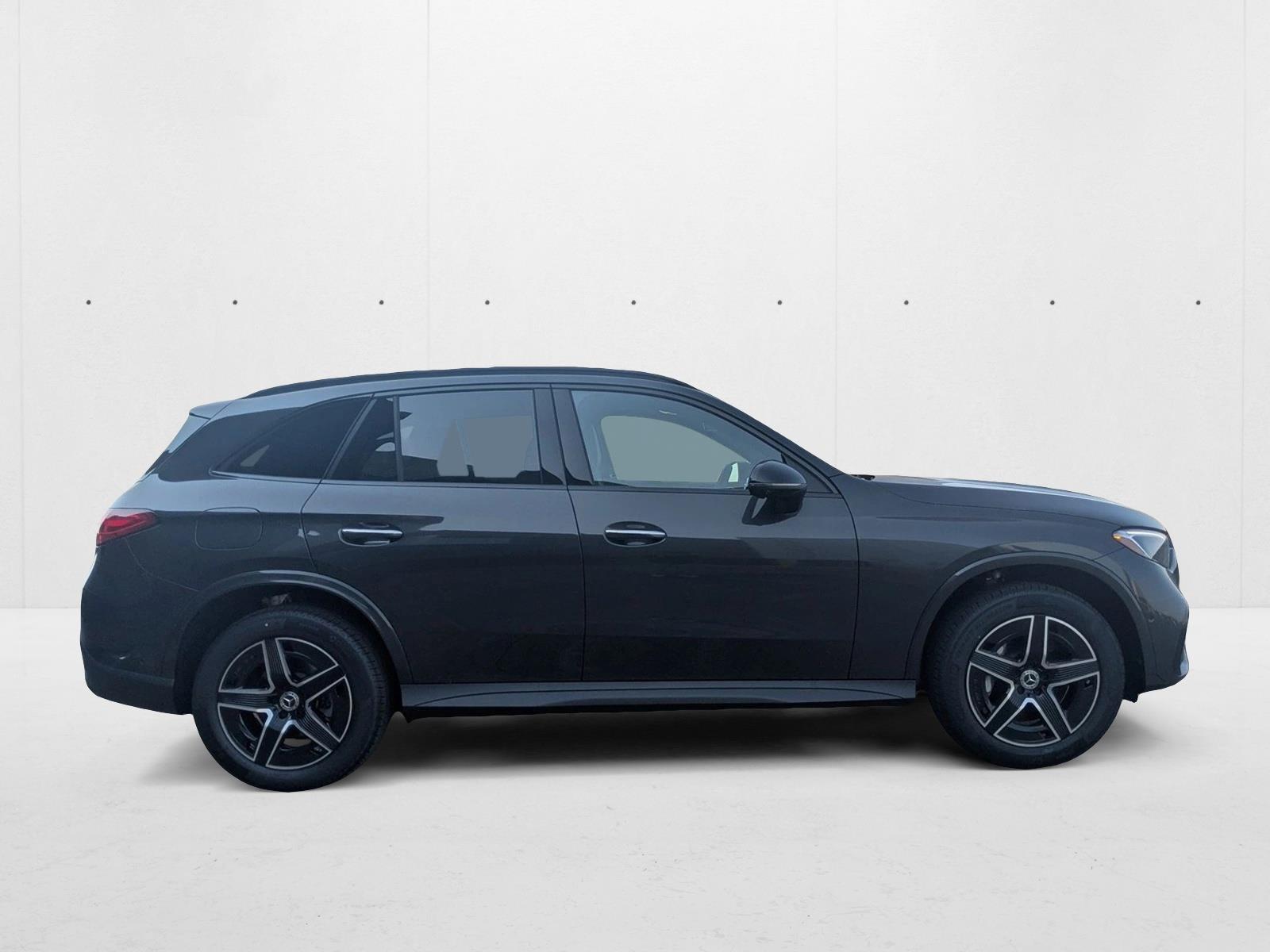 2026 Mercedes Benz GLC 300 photo 4