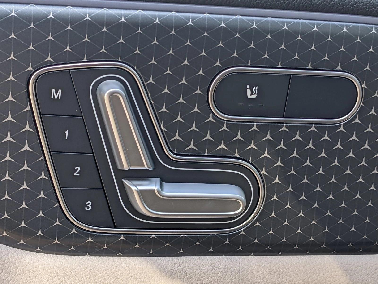 2025 Mercedes Benz GLA 250 photo 3