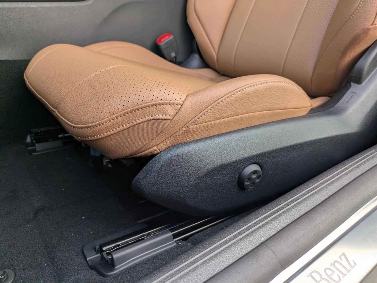 2026 Mercedes Benz CLE 300 4MATIC Coupe photo 4