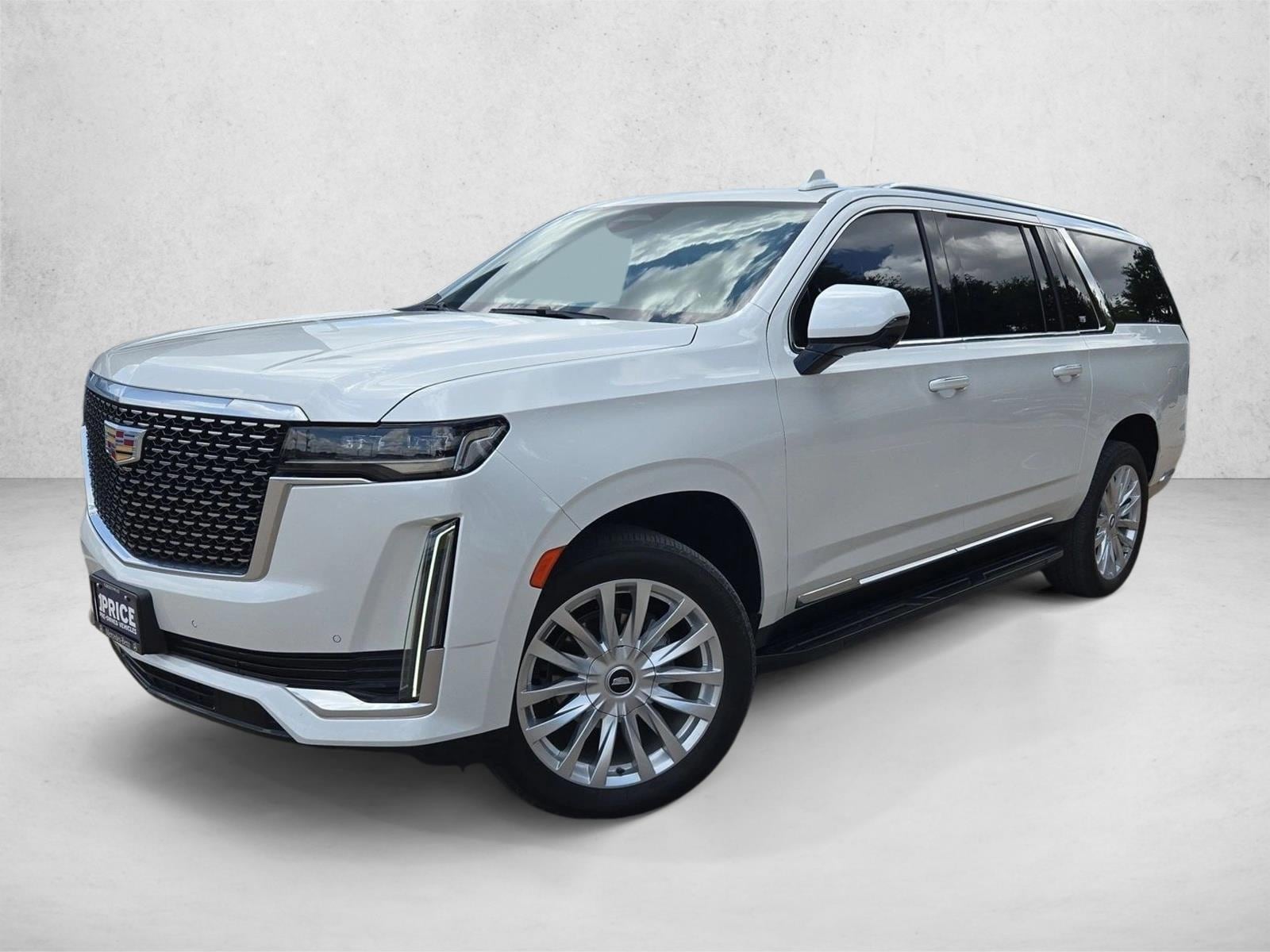 2022 Cadillac Escalade ESV Luxury's photo