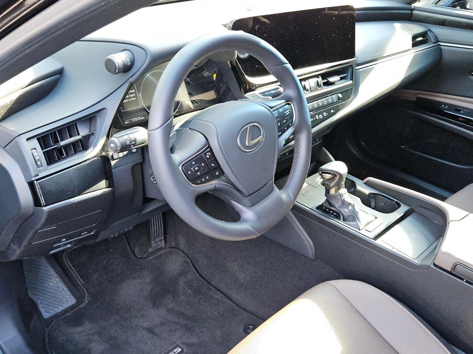 2024 Lexus ES 8