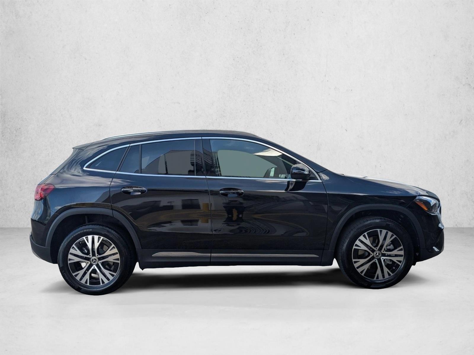 2025 Mercedes Benz GLA 250 photo 3