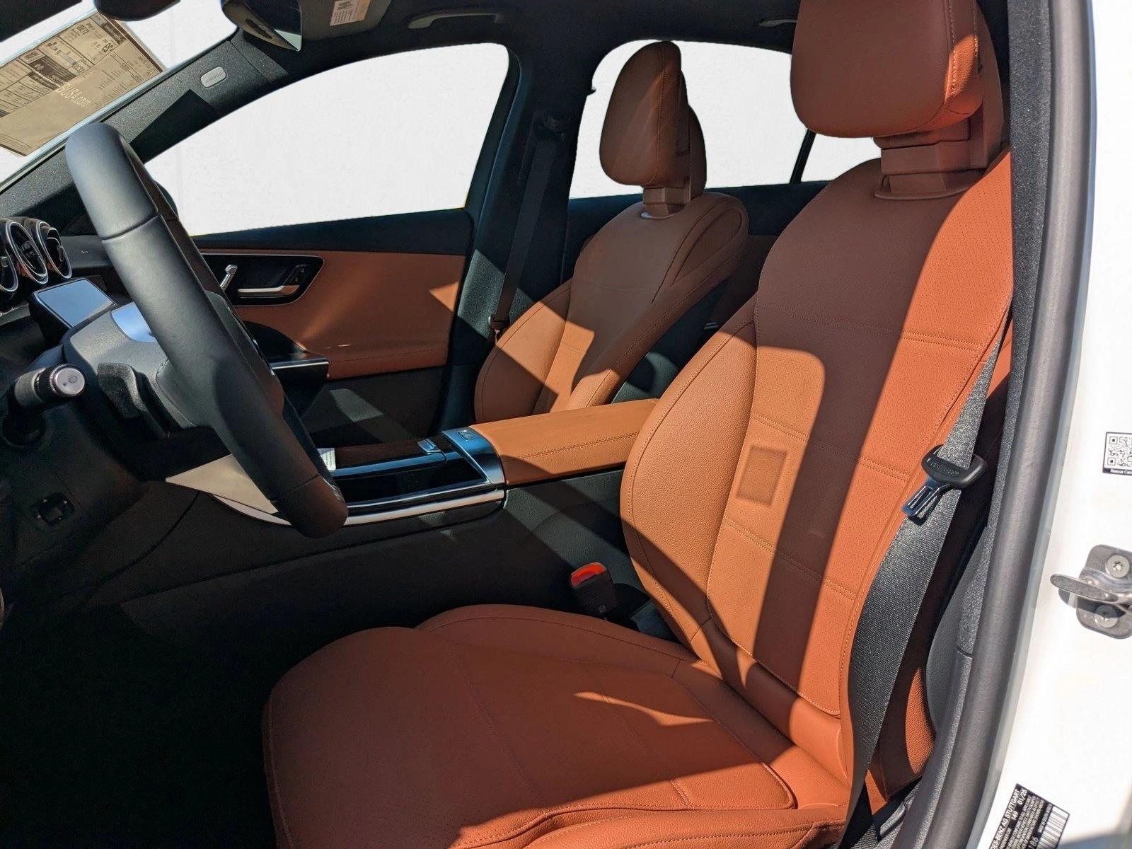 2025 Mercedes Benz C 300 photo 4