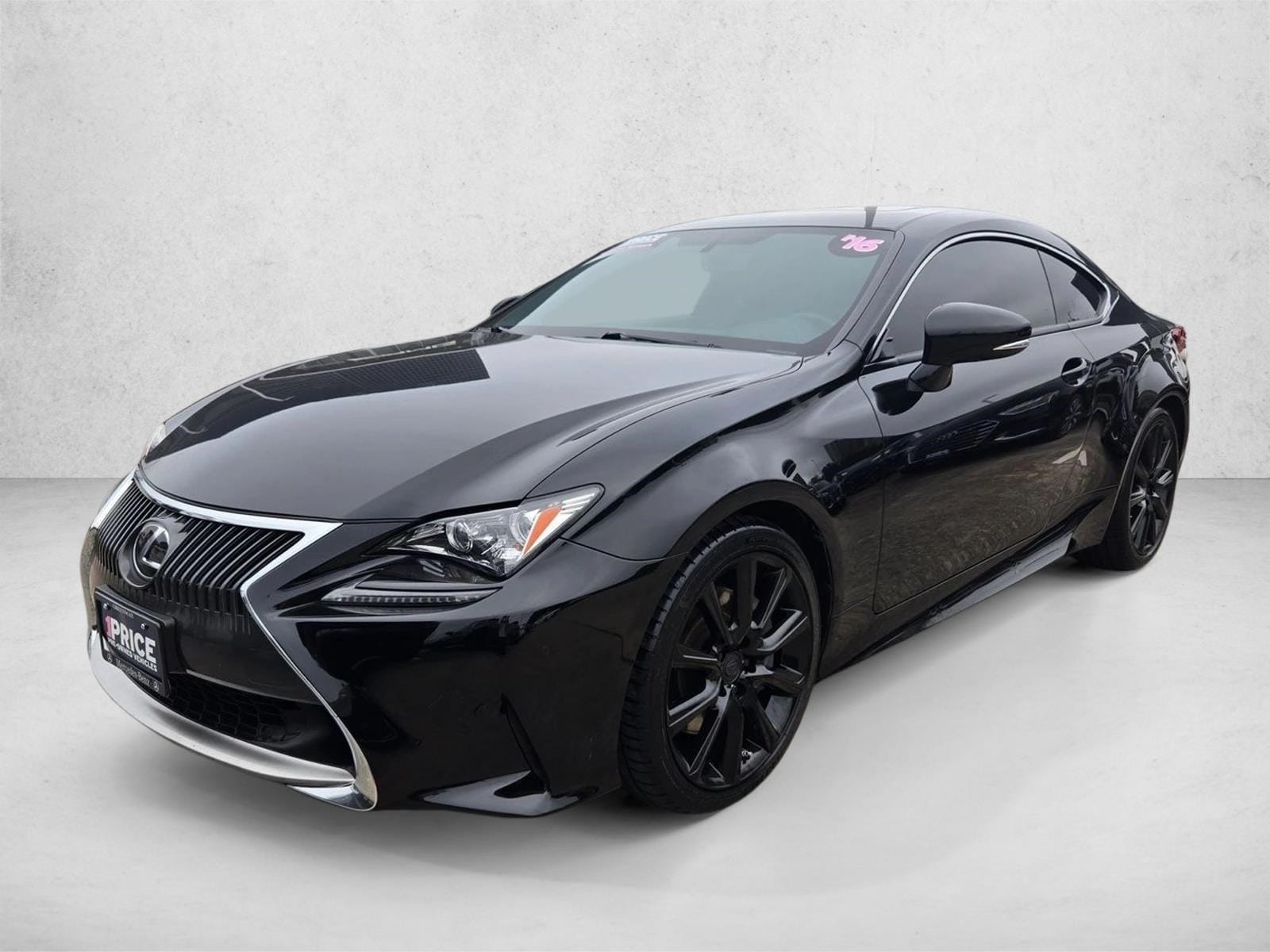 2016 Lexus RC 200t's photo
