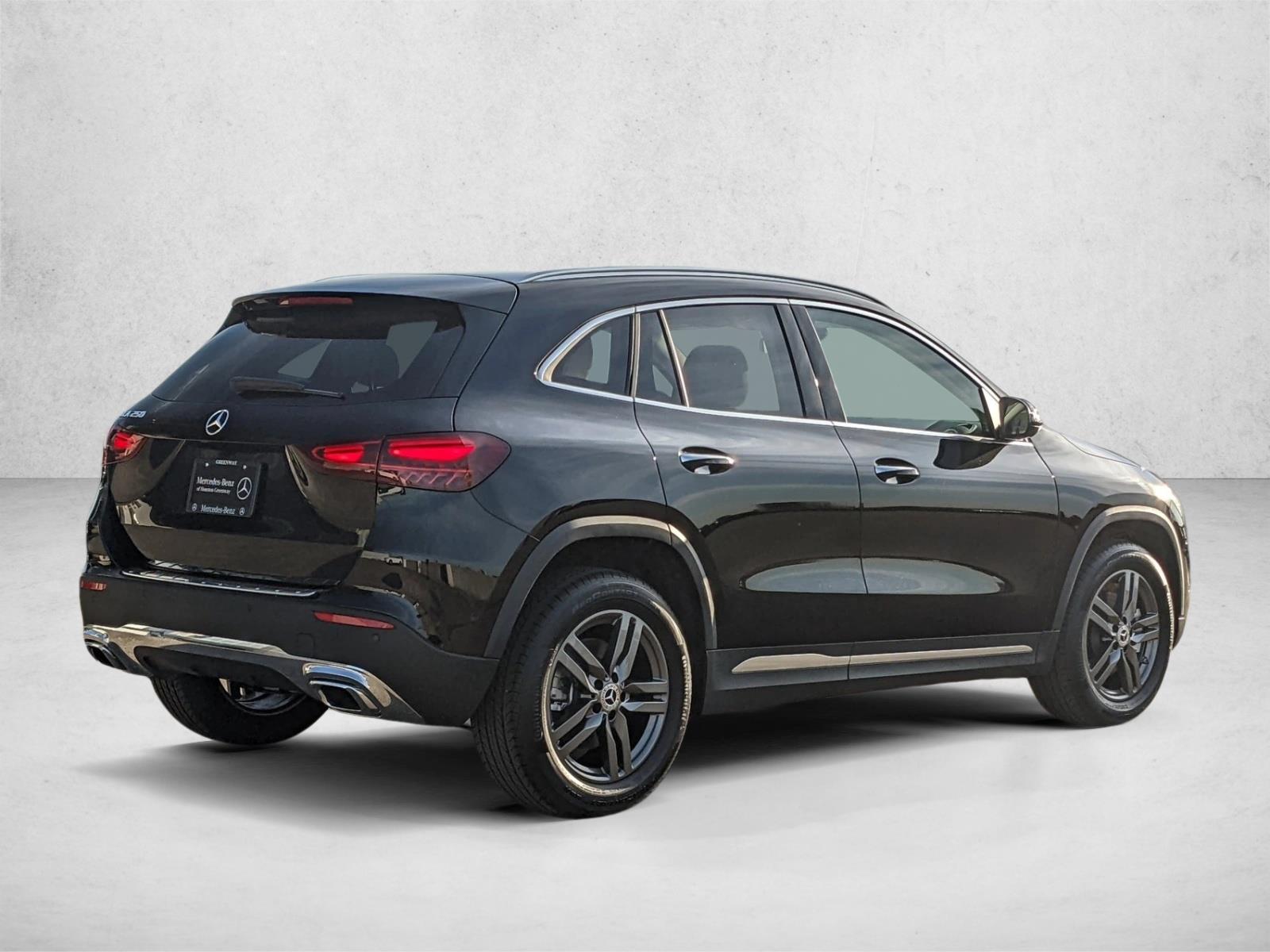 2025 Mercedes Benz GLA 250 photo 2