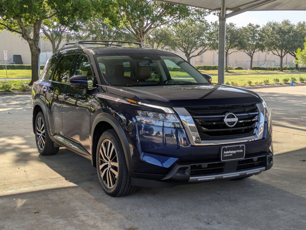 Used 2024 Nissan Pathfinder Platinum SUV