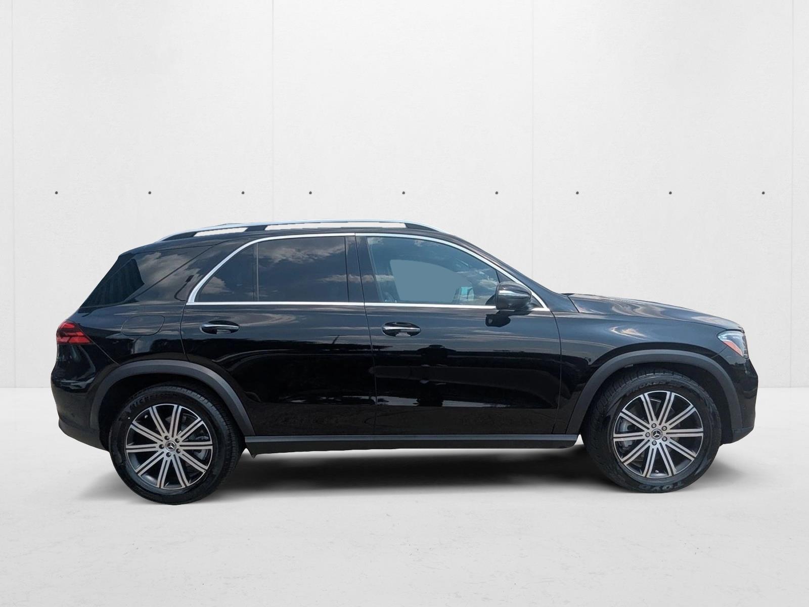 2025 Mercedes Benz GLE 450 4MATIC photo 3
