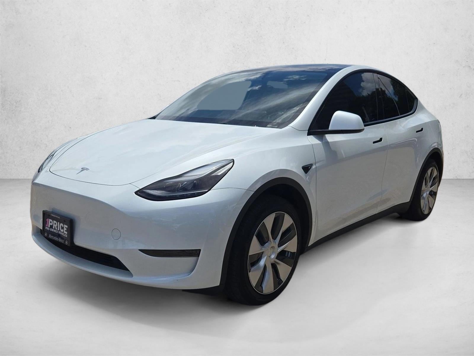 2024 Tesla Model Y's photo