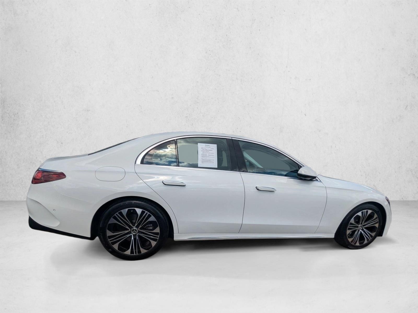2025 Mercedes Benz E 350 4MATIC photo 4