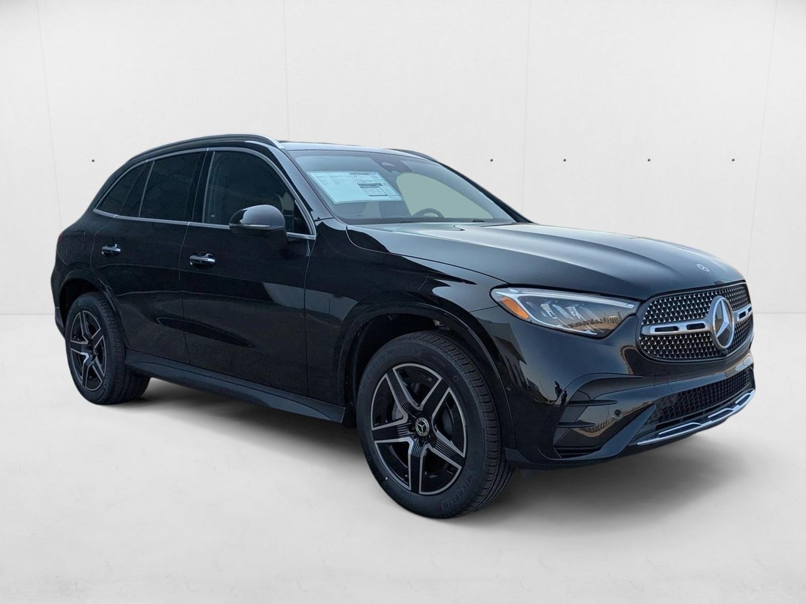 2026 Mercedes Benz GLC 300 photo 3