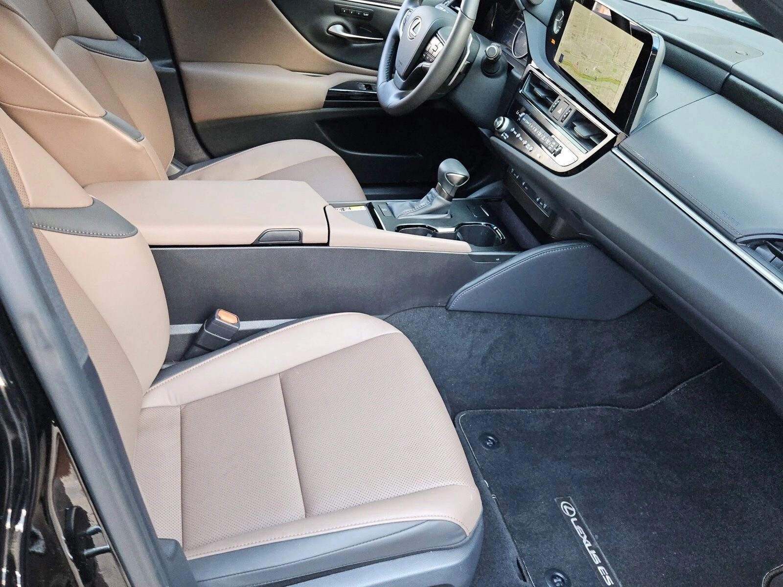2024 Lexus ES 20