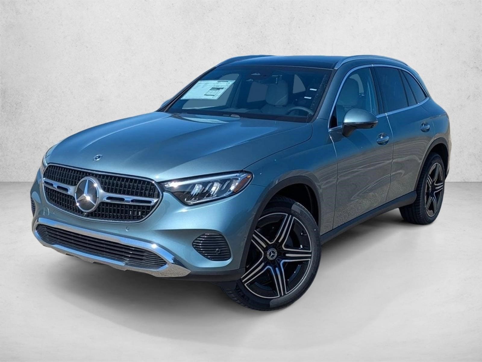 2026 Mercedes-Benz GLC Base's photo