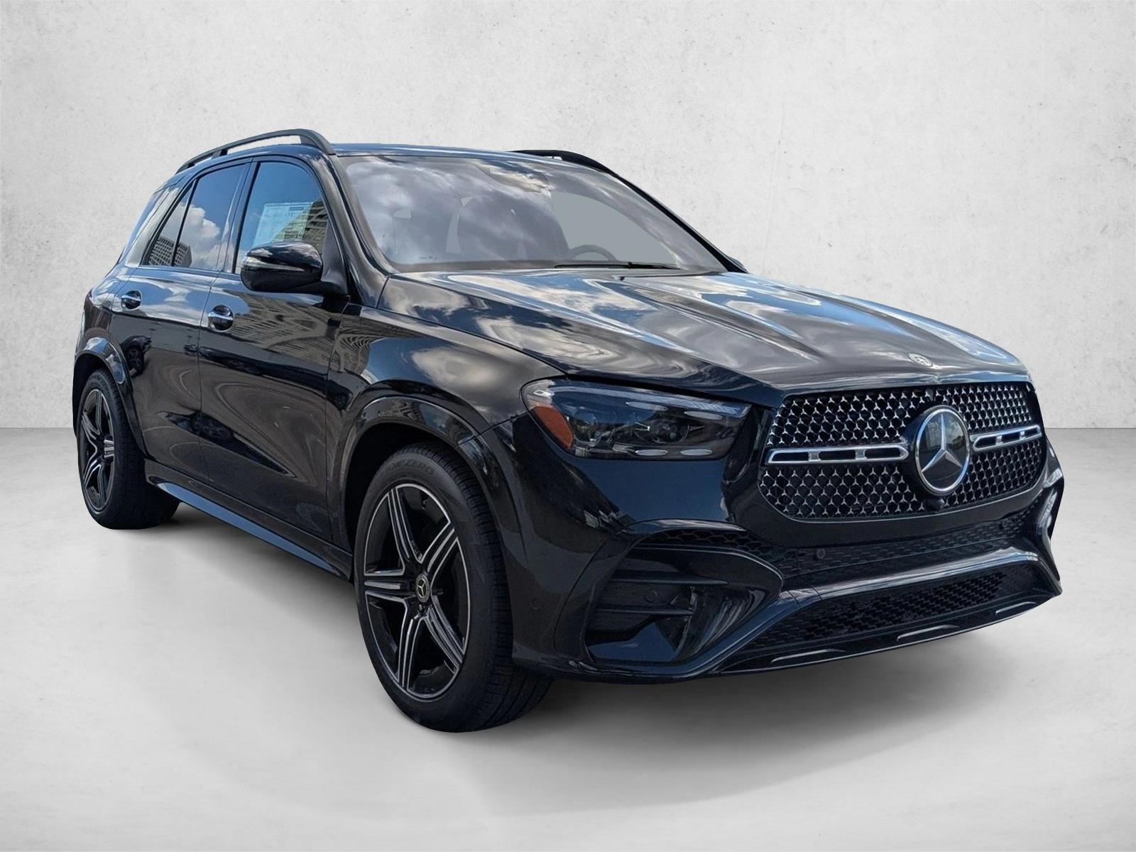 2026 Mercedes Benz GLE 580 4MATIC photo 3