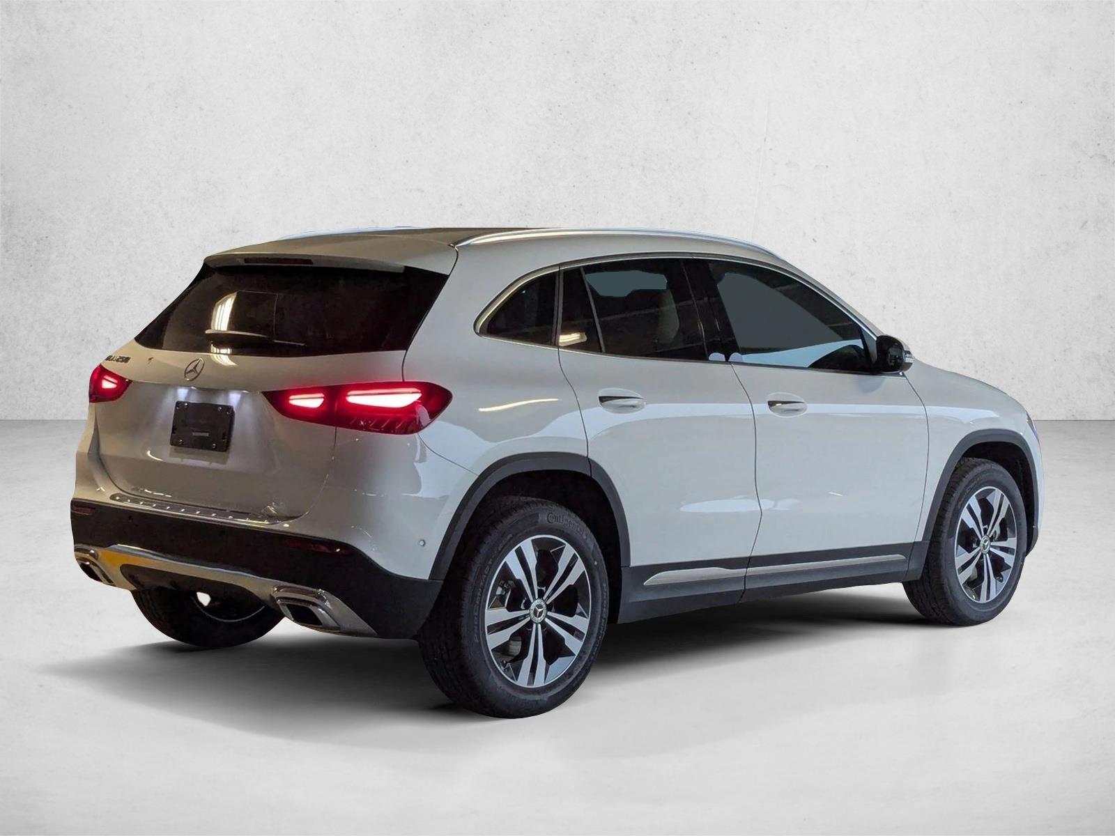 2025 Mercedes Benz GLA 250 photo 2