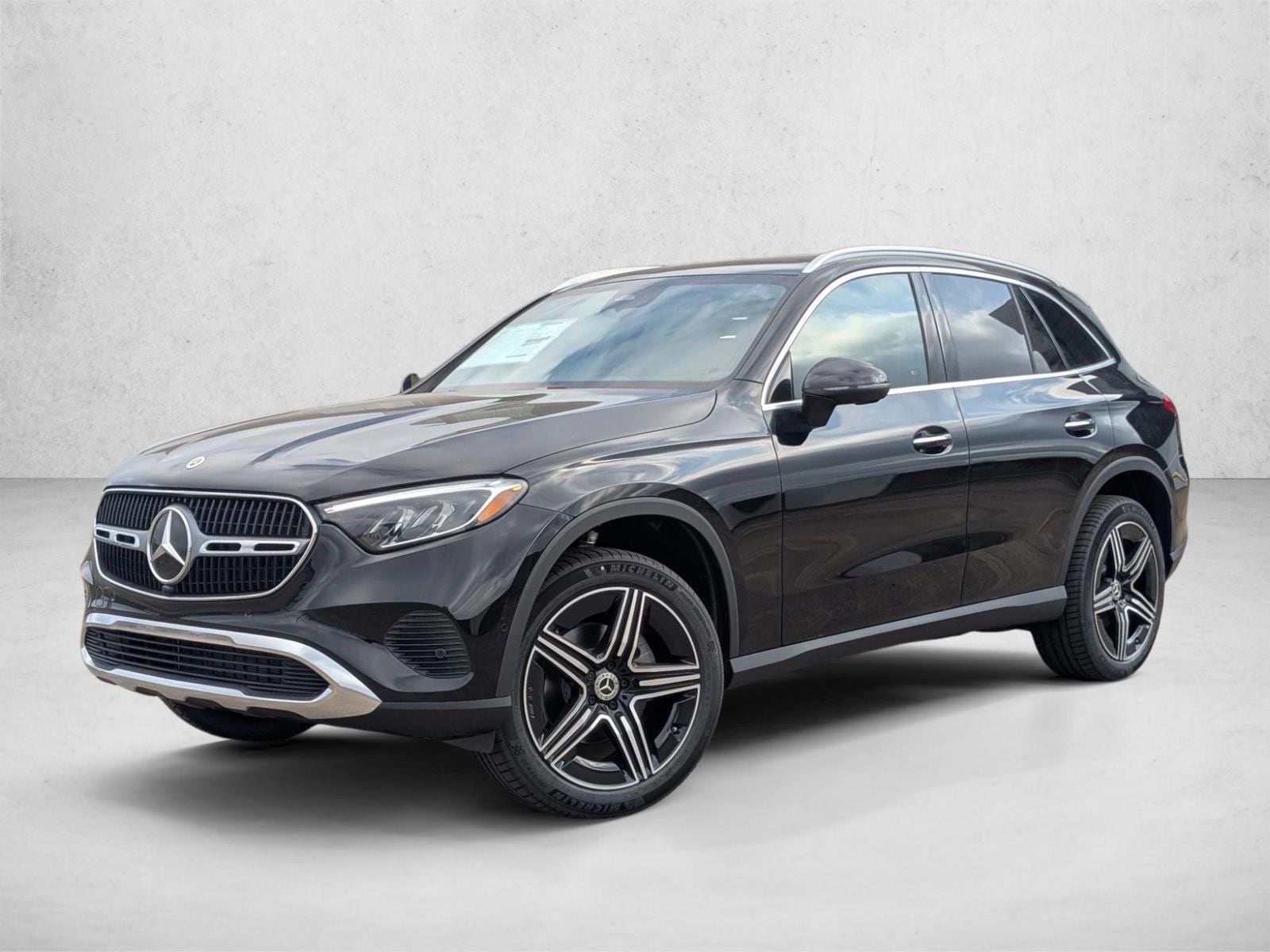 2026 Mercedes-Benz GLC GLC 300's photo