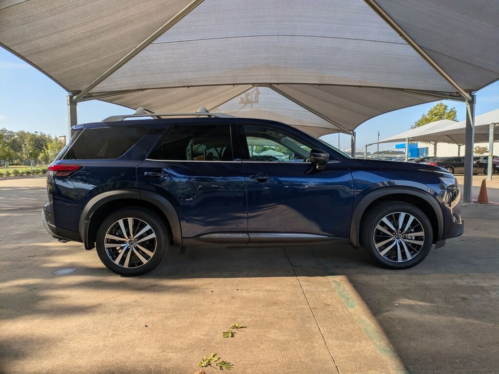 Used 2024 Nissan Pathfinder Platinum SUV