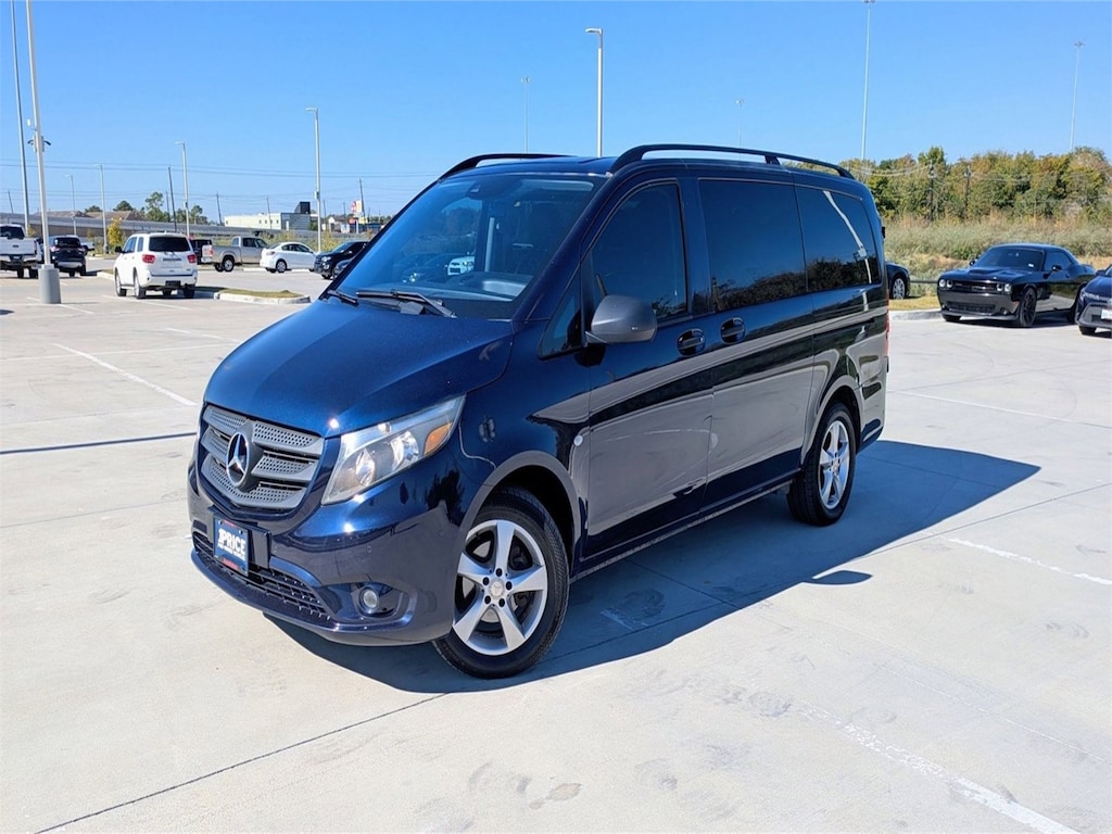 Used 2016 Mercedes-Benz Metris Passenger Van Passenger Van