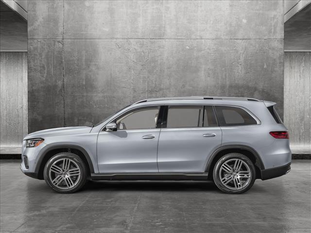 2025 Mercedes Benz GLS 450 4MATIC photo 3