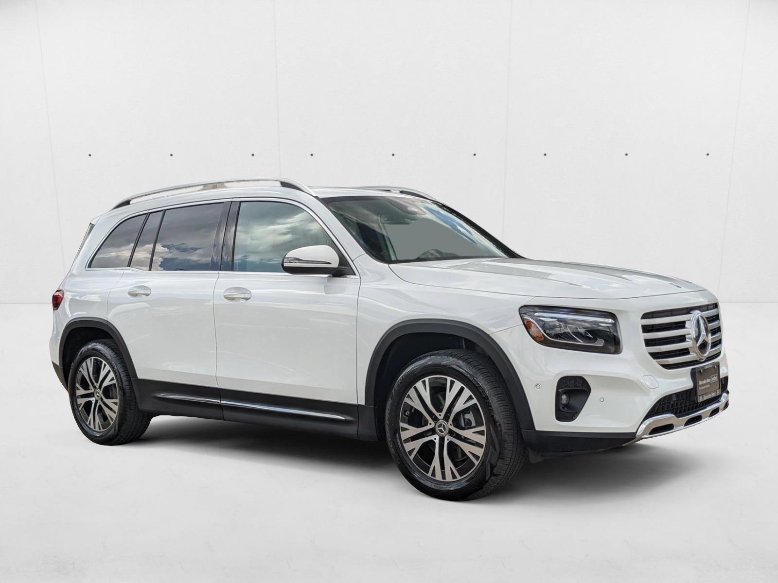 2025 Mercedes Benz GLB 250 4MATIC photo 3