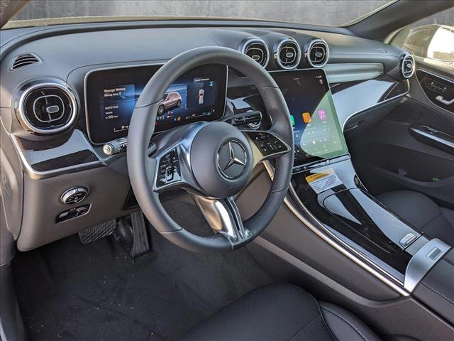 2025 Mercedes Benz GLC 300 photo 4