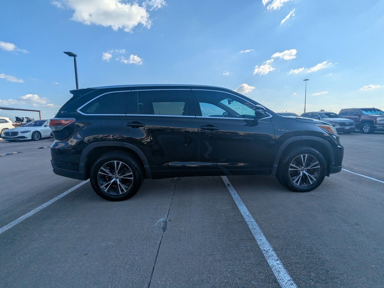 2016 Toyota Highlander XLE photo 4