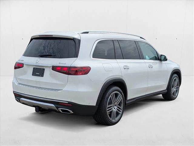 2025 Mercedes Benz GLS 450 4MATIC photo 2