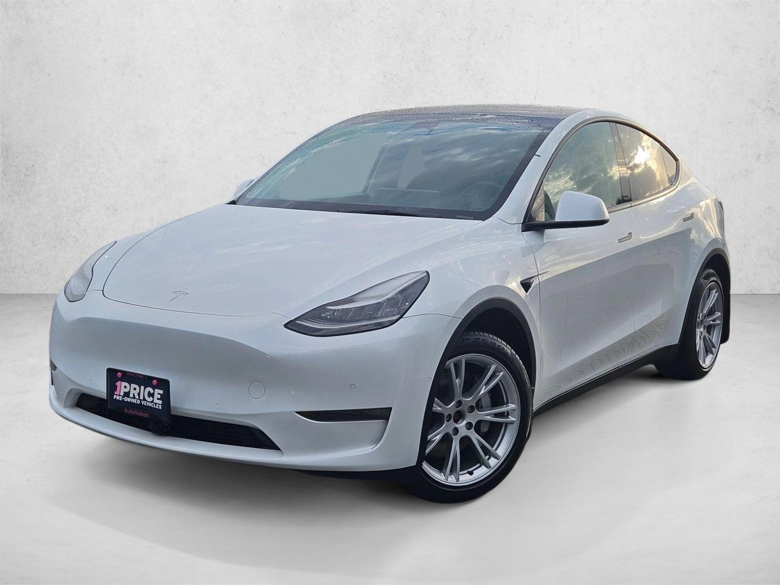2022 Tesla Model Y Long Range Dual Motor All-Wheel Drive's photo