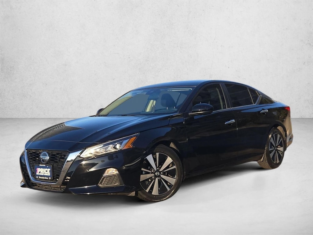 Used 2022 Nissan Altima 2.5 SV Sedan