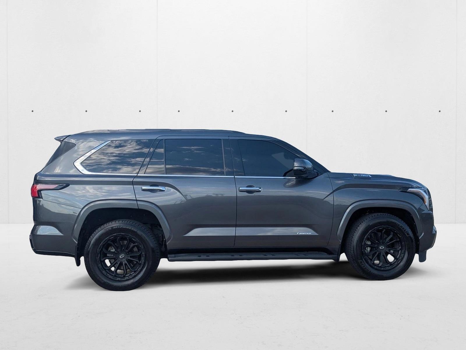 2023 Toyota Sequoia Limited photo 3